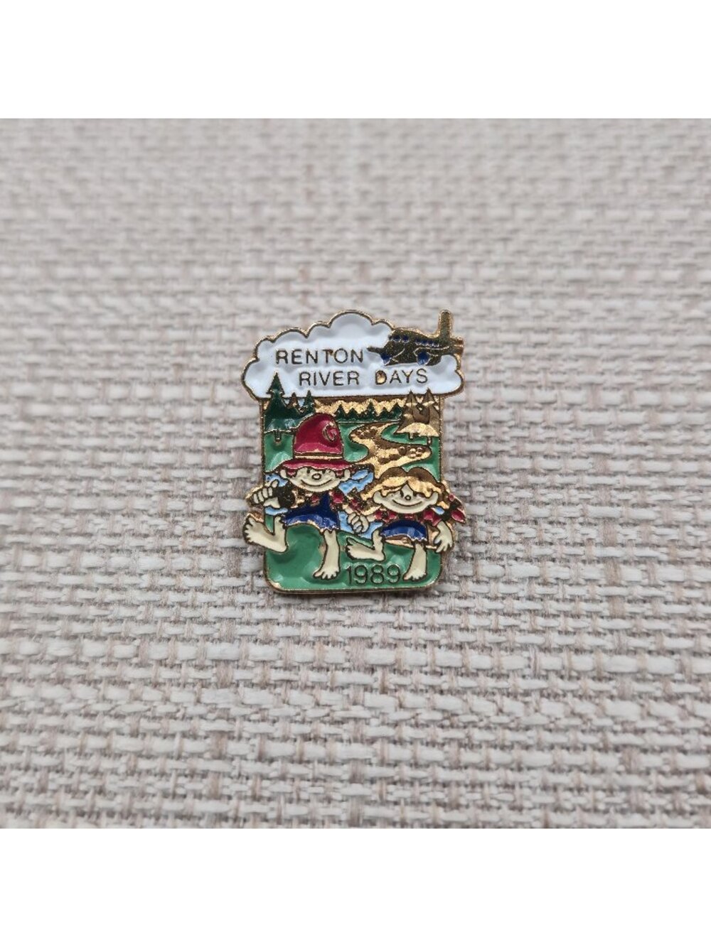 Vintage 1989 Renton River Days Enamel Lapel Pin - WA Festival A7352